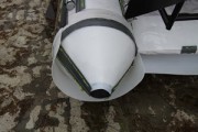 Защита конусов крайних баллонов с верхней стороны, а также  защита всех баллонов в плоскости вращения лопастей из ПЕ-1000, 3 мм